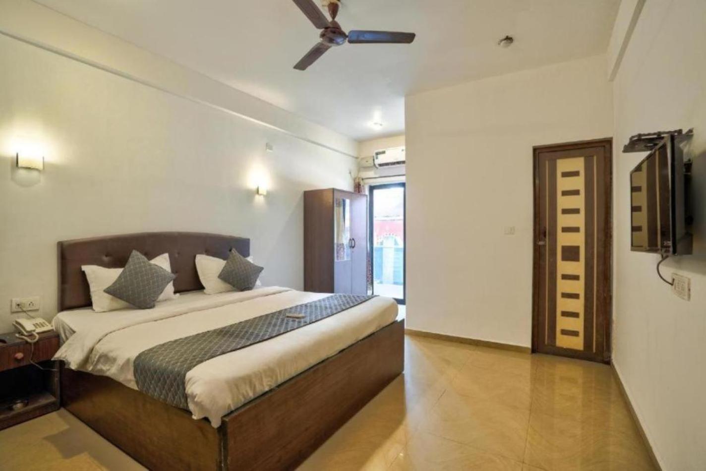Ocean Wave Calangute Hotel Luaran gambar